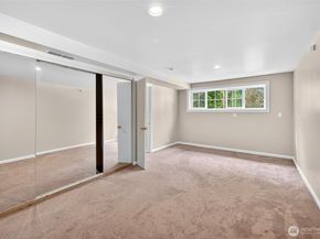 10914 126th Avenue NE, Kirkland WA 98033