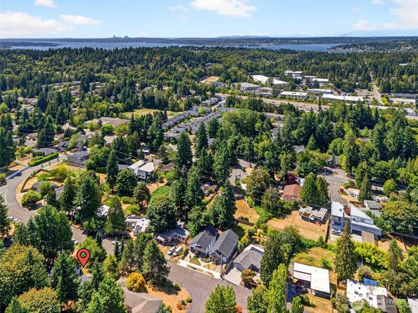 10914 126th Avenue NE, Kirkland WA 98033