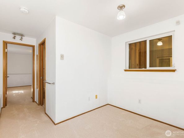 6501 21st Avenue NW, Seattle WA 98117