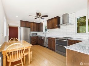 6501 21st Avenue NW, Seattle WA 98117