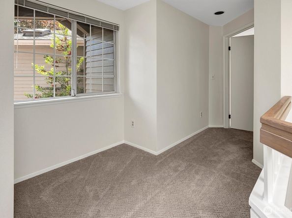 11512 NE 115th Court, Kirkland WA 98033
