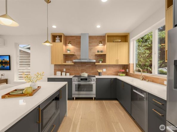 5204 Sand Point Way NE, Seattle WA 98105