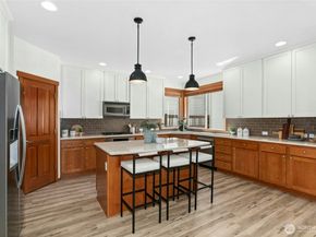 3419 NE Meadow Way, Issaquah WA 98029