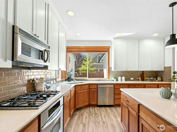 3419 NE Meadow Way, Issaquah WA 98029