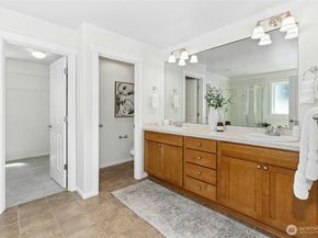 3419 NE Meadow Way, Issaquah WA 98029