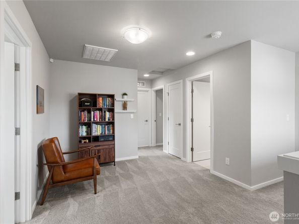 20821 98th Place S, Kent WA 98031