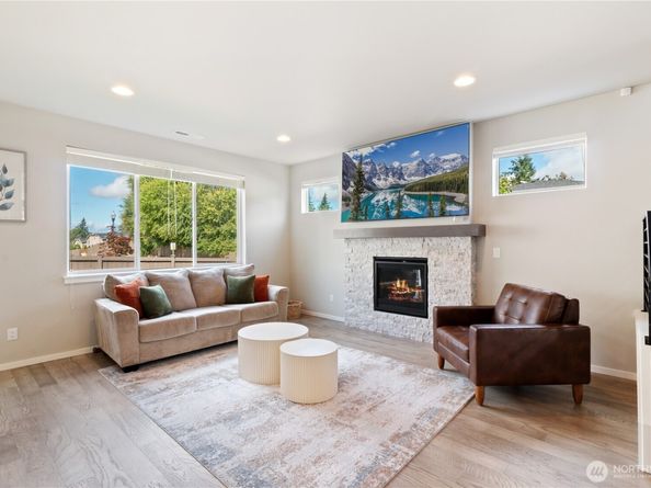 20821 98th Place S, Kent WA 98031