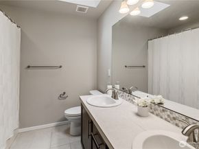 20821 98th Place S, Kent WA 98031