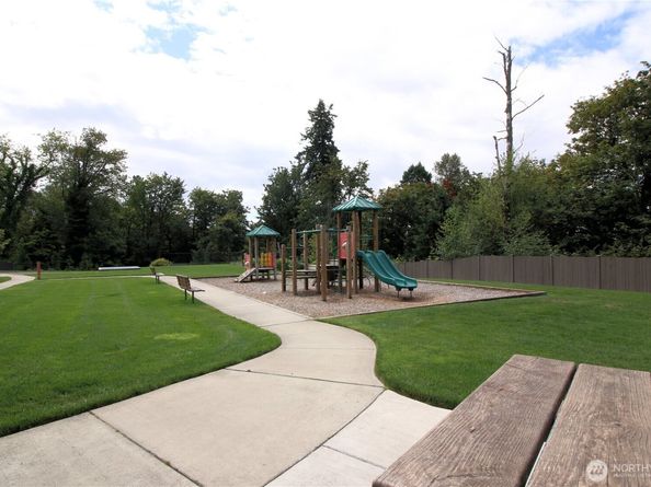 20821 98th Place S, Kent WA 98031