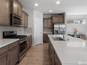 20821 98th Place S, Kent WA 98031