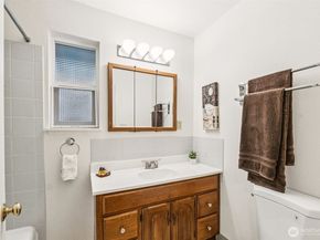2531 NE 204th Street, Shoreline WA 98155
