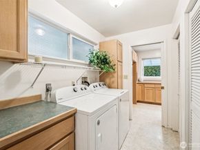 2531 NE 204th Street, Shoreline WA 98155