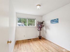 2531 NE 204th Street, Shoreline WA 98155