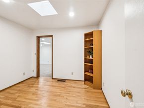 2531 NE 204th Street, Shoreline WA 98155