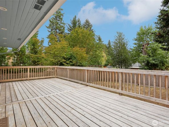 20009 5th Avenue NW, Shoreline WA 98177