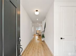 24498 NE 17th Place, Sammamish WA 98074