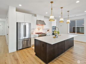 24498 NE 17th Place, Sammamish WA 98074