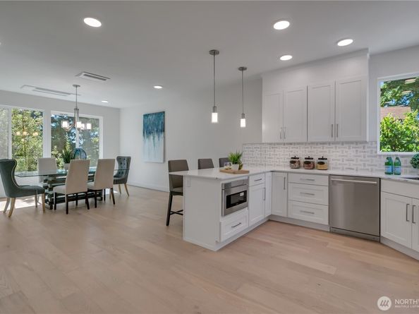 4019 4th Avenue NE B, Seattle WA 98105