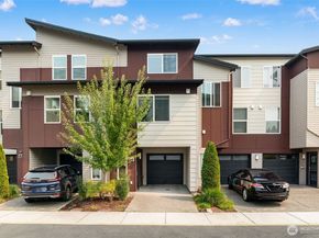 3311 156th Street SW B4, Lynnwood WA 98087