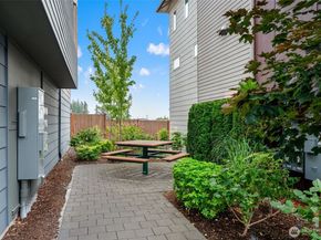 3311 156th Street SW B4, Lynnwood WA 98087