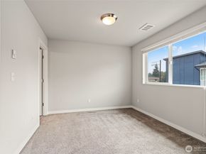 3311 156th Street SW B4, Lynnwood WA 98087