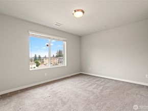 3311 156th Street SW B4, Lynnwood WA 98087