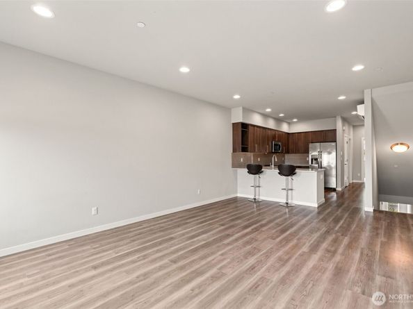 3311 156th Street SW B4, Lynnwood WA 98087