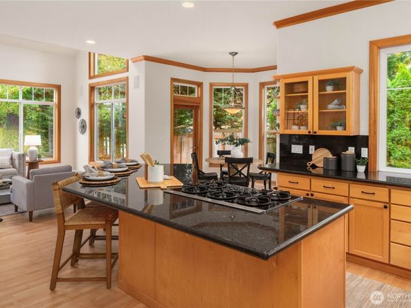17110 NE 183rd Place, Woodinville WA 98072
