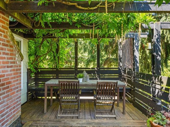 2051 Interlaken Place E, Seattle WA 98112