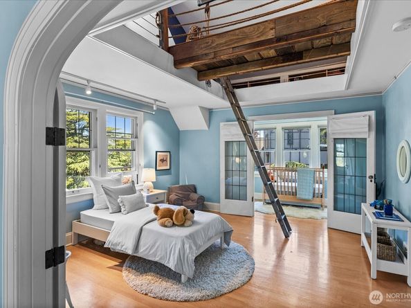 2051 Interlaken Place E, Seattle WA 98112