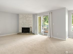 17515 149th Avenue SE E3, Renton WA 98058