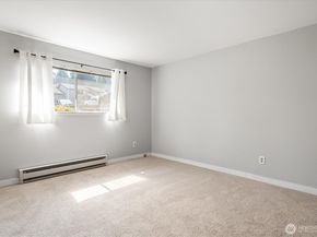 17515 149th Avenue SE E3, Renton WA 98058