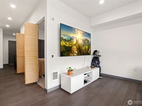 11903 NE 128th Street 204, Kirkland WA 98034