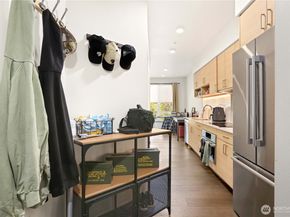11903 NE 128th Street 204, Kirkland WA 98034