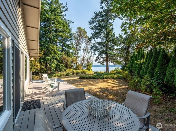 26 Sound Place, Hat Island WA 98206