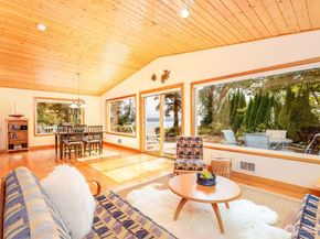 26 Sound Place, Hat Island WA 98206