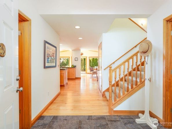 26 Sound Place, Hat Island WA 98206