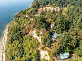 26 Sound Place, Hat Island WA 98206
