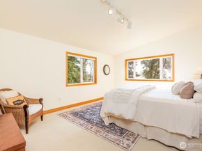 26 Sound Place, Hat Island WA 98206