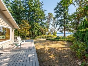 26 Sound Place, Hat Island WA 98206