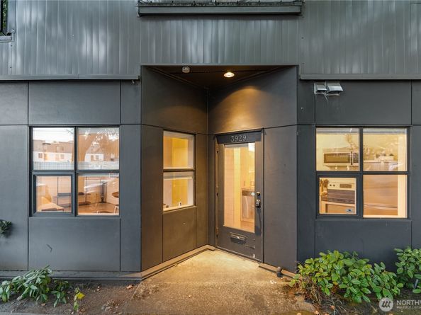 3929 Bridge Way N 101, Seattle WA 98103
