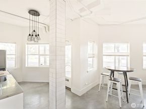 3929 Bridge Way N 101, Seattle WA 98103