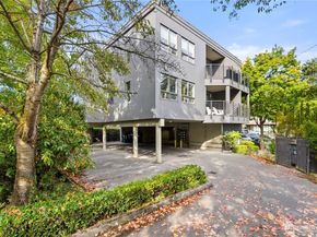 3929 Bridge Way N 101, Seattle WA 98103