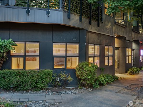 3929 Bridge Way N 101, Seattle WA 98103