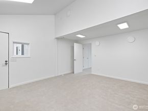 75 157th Avenue SE, Bellevue WA 98008