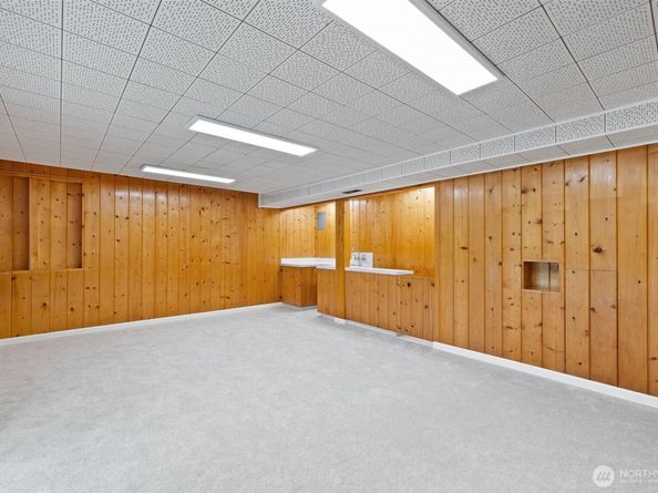 75 157th Avenue SE, Bellevue WA 98008