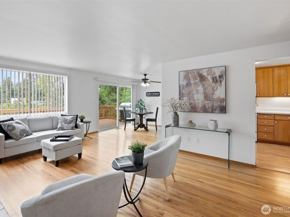 75 157th Avenue SE, Bellevue WA 98008