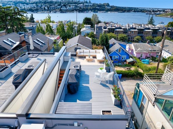 2357 Yale Avenue E B, Seattle WA 98102