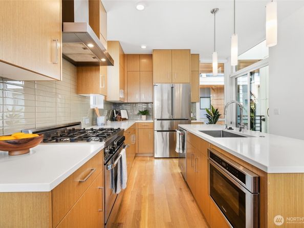 2357 Yale Avenue E B, Seattle WA 98102