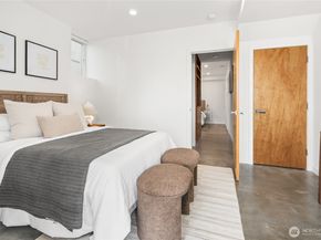 2357 Yale Avenue E B, Seattle WA 98102